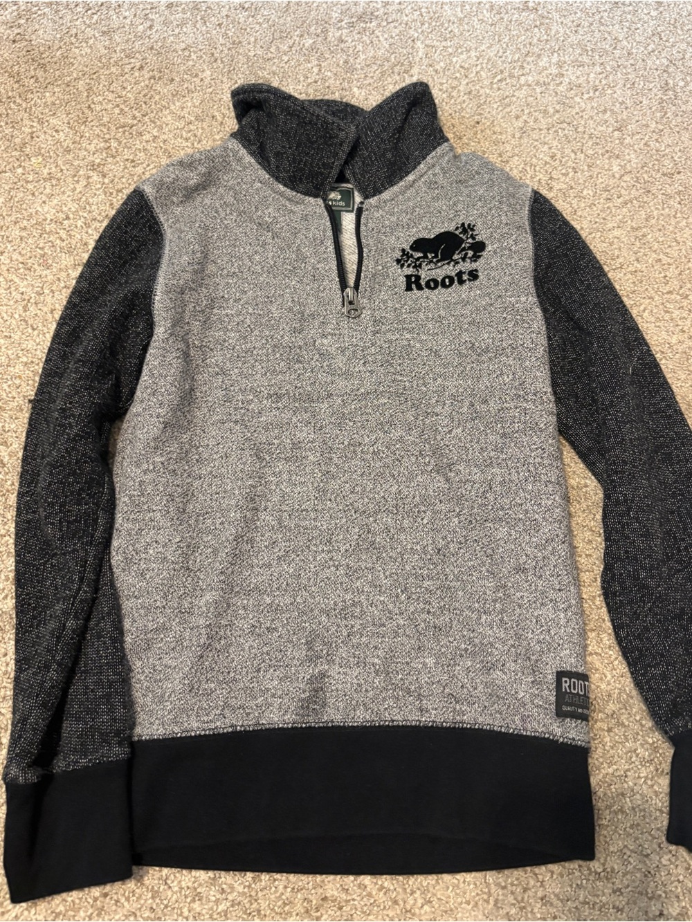 Roots kids Gray Quarter-Zip Sweatshirt Medium 7-8 years Outdoor Classic